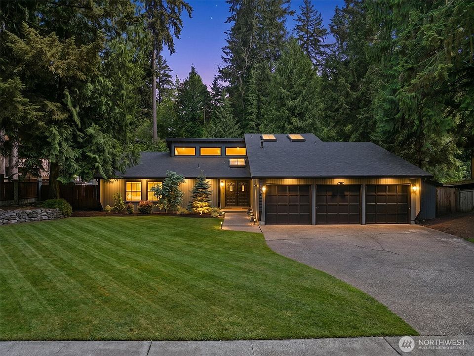 1st image of 2404 Manorwood Drive SE