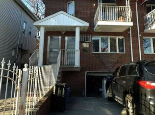 118-09 14th Rd, College Point, NY 11356