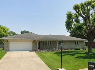 8135 Bishops Ln, Indianapolis, IN 46217