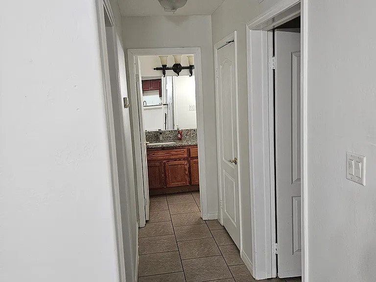 12706 Crystal Cove Ave — Photo 20