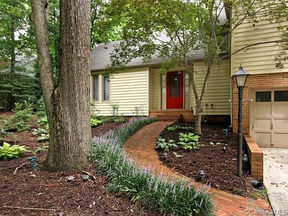 2nd image of 155 Woodstream Cir