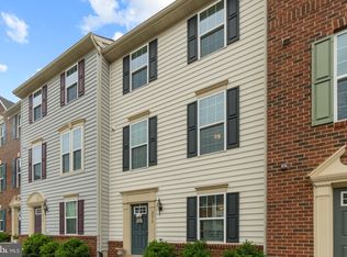 6976 Kona Dr, Gainesville, VA 20155