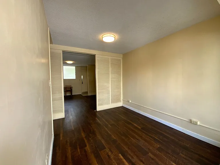 236 Liliuokalani Ave #202 — Photo 8