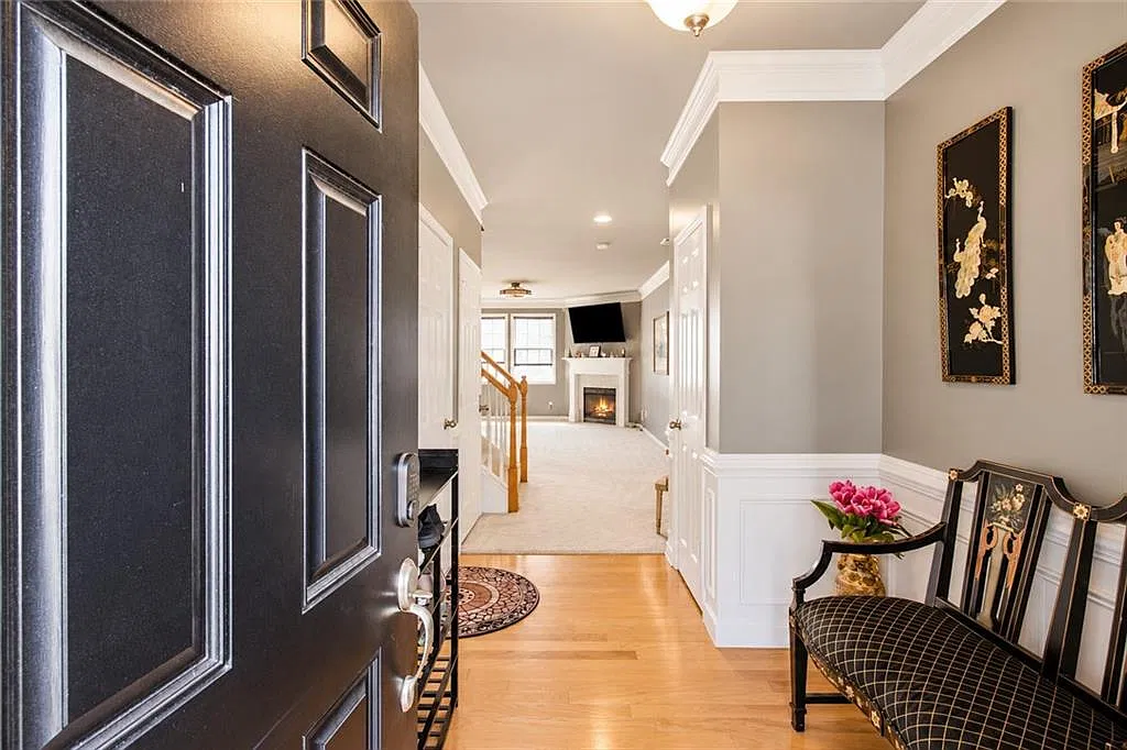 3 bed, 2.5 bath, 1952 sqft, $2,800 — Photo 4