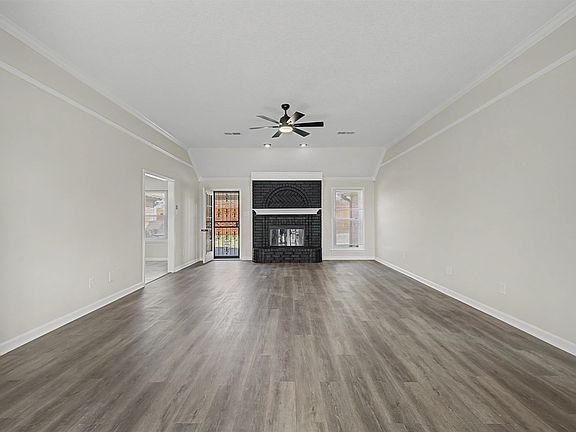 4th image of 8208 Clinton Way Cv