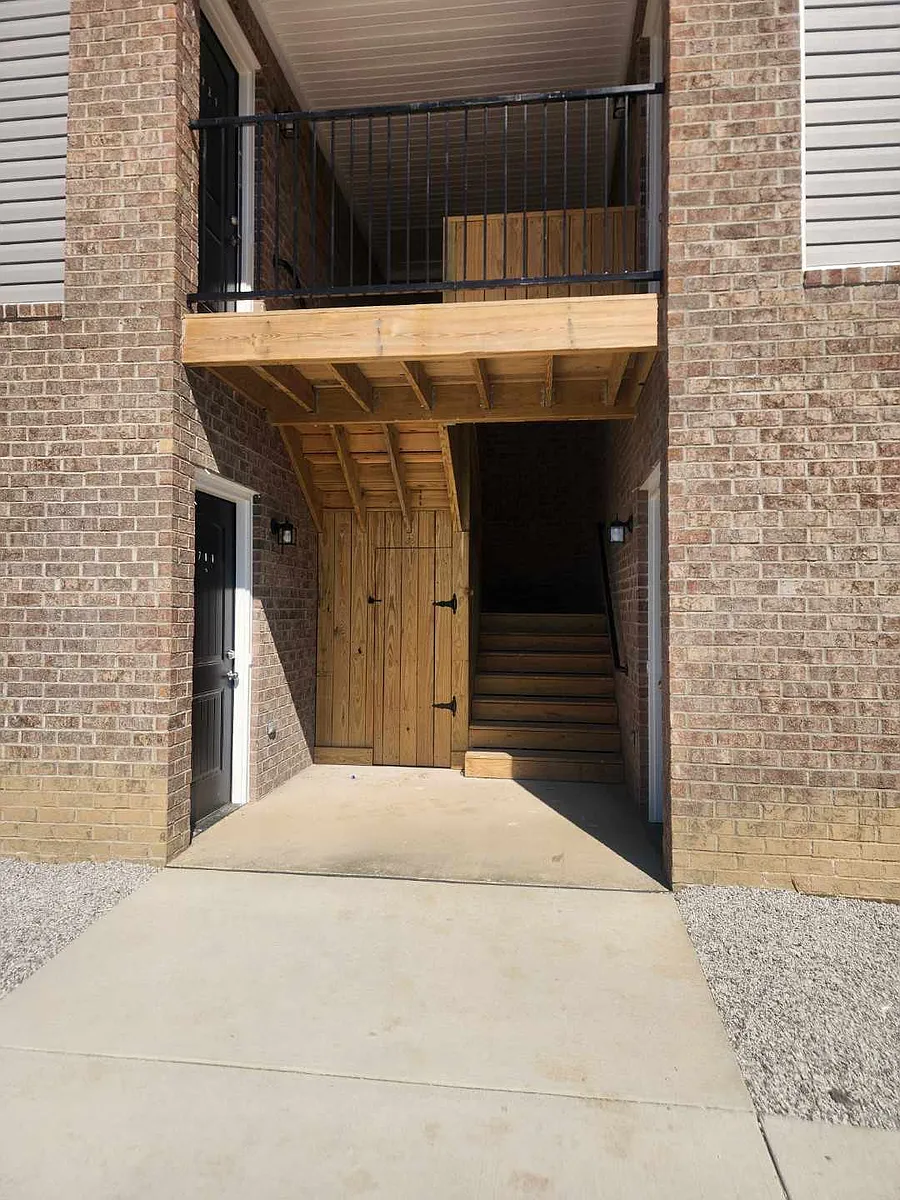 Building Photo - 701 Lake Harriette Dr #724