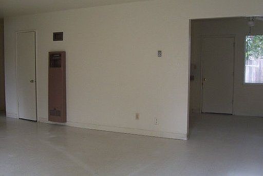 2nd image of 4511 Roosevelt Ave APT 4