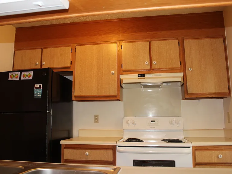 916 Glen Reilly Dr — Photo 7