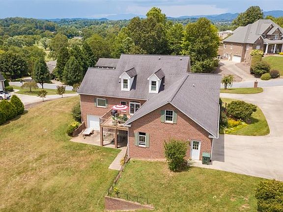 4th image of 409 Woodridge Dr