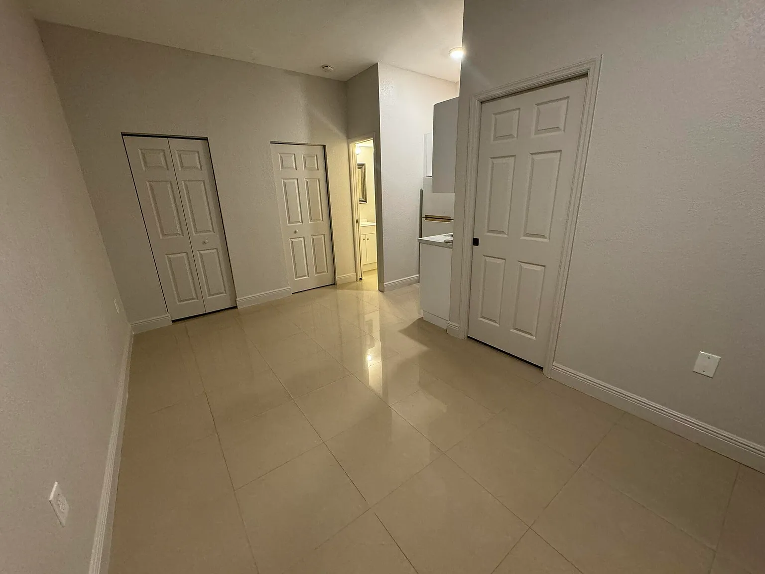 Studio, 1.0 bath, 500 sqft, $1,399 — Photo 4