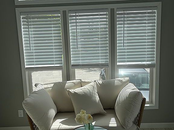 2nd image of 1119 Periwinkle Way Unit 114