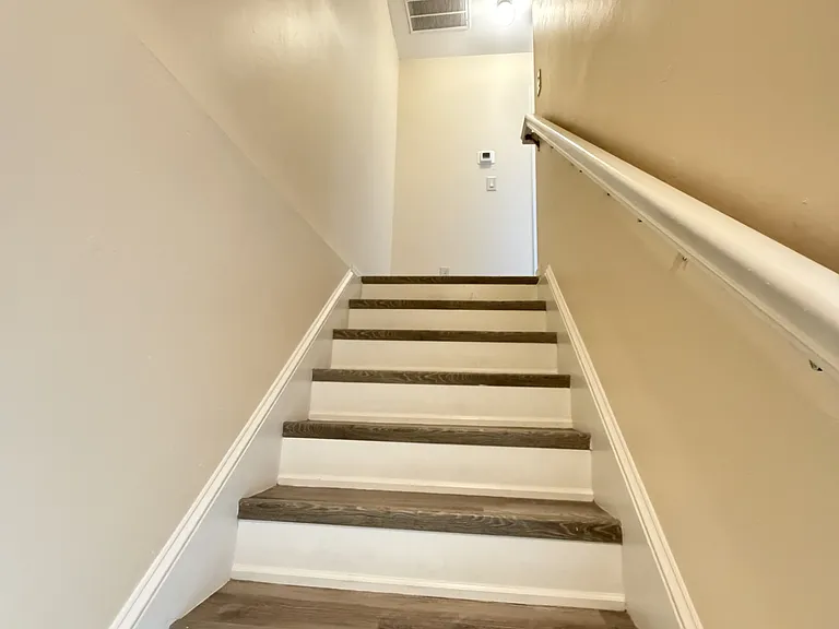 1019 SE 11th St #3 — Photo 9