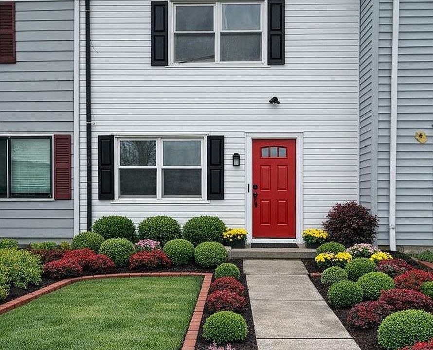 1st image of 411 Clover Ct
