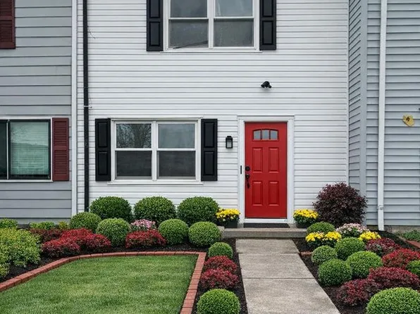 411 Clover Ct, Taneytown, MD 21787