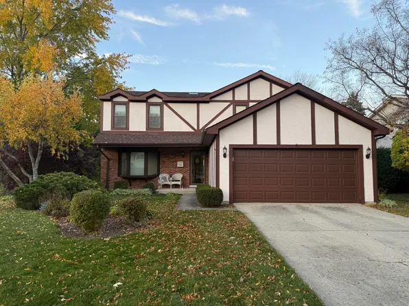 716 W Techny Rd, Arlington Heights, IL 60004