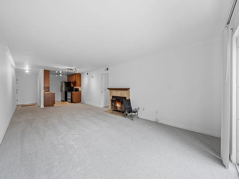 1756 Essex St #310 — Photo 4