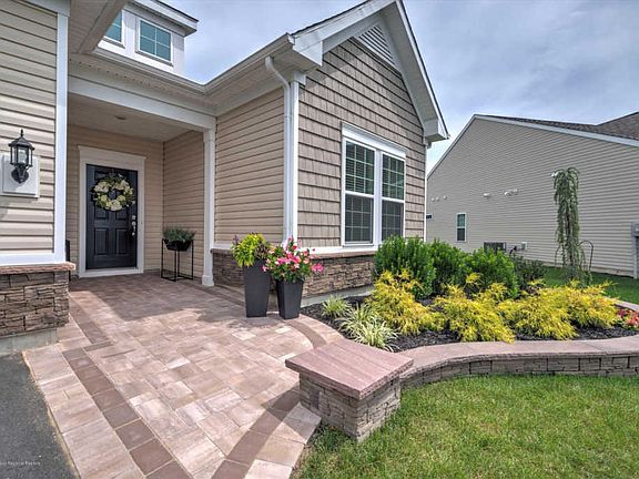 2nd image of 6 Sunnydale Ln