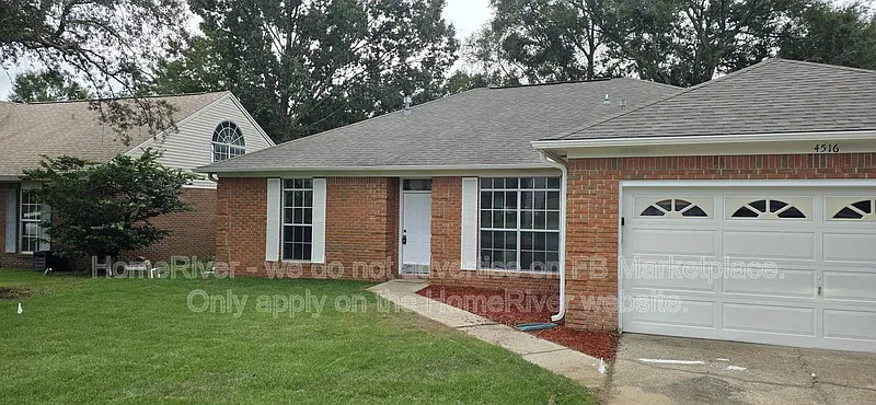 4516 Parkwood Ln