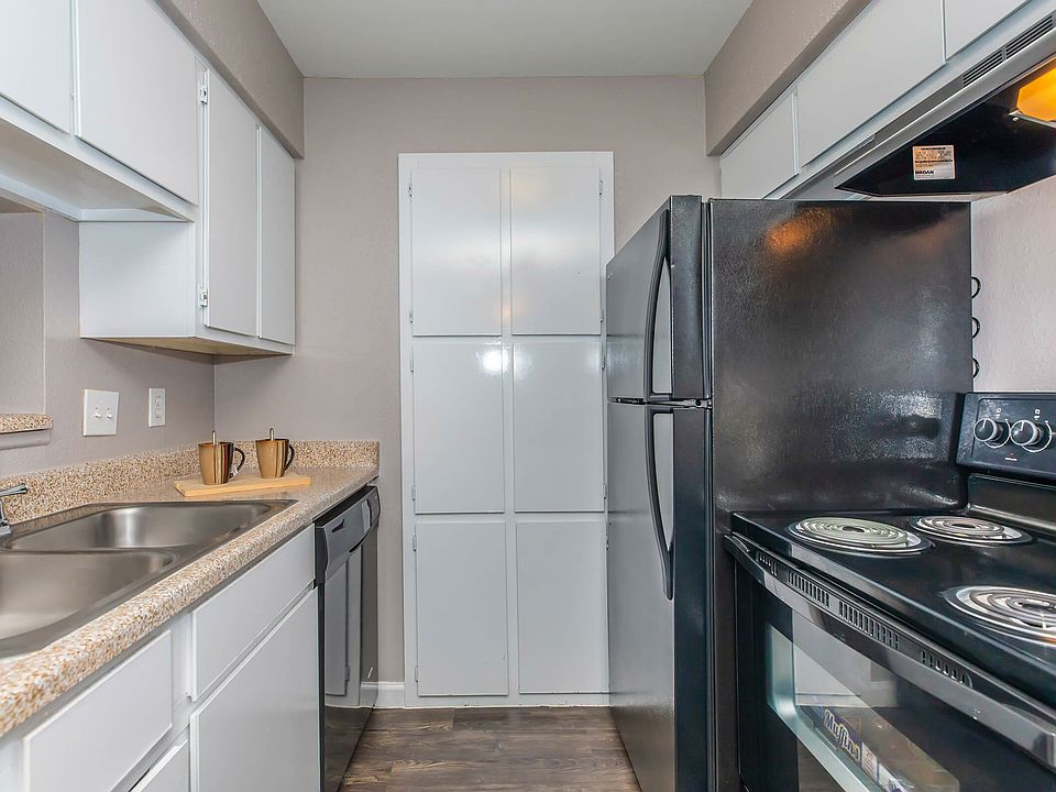 1st image of 15330 Ella Blvd APT 2516