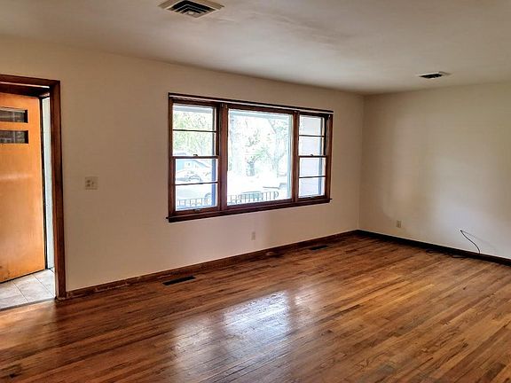 2nd image of 2123 N 32nd St