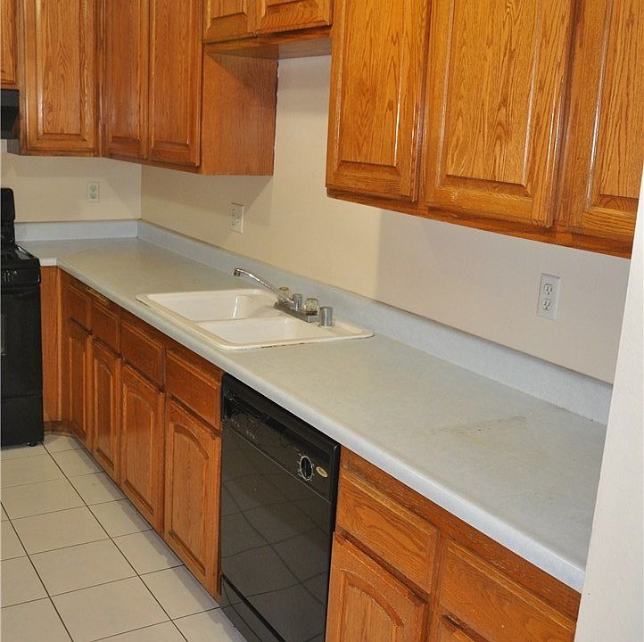 1st image of 9432 Shadowood Dr APT C
