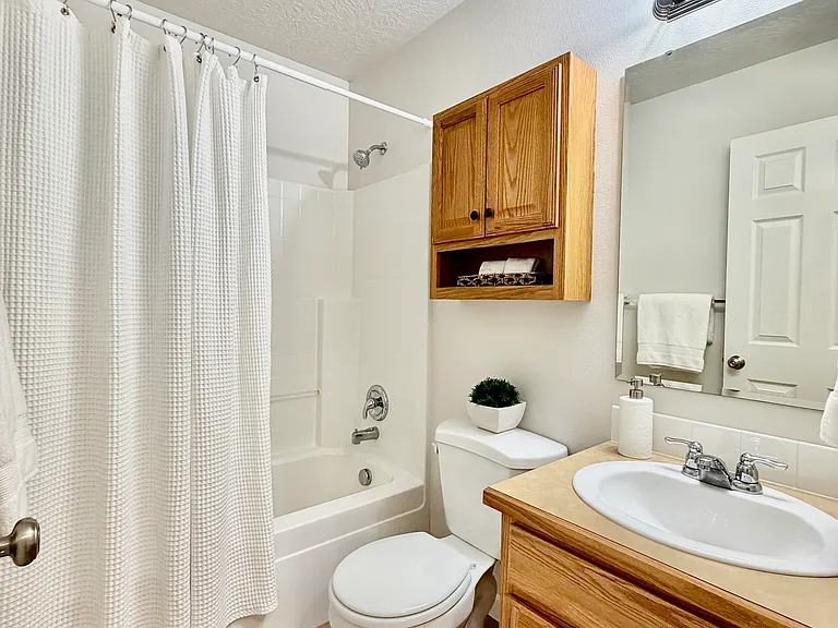 17203 N Midsummers Ln — Photo 17
