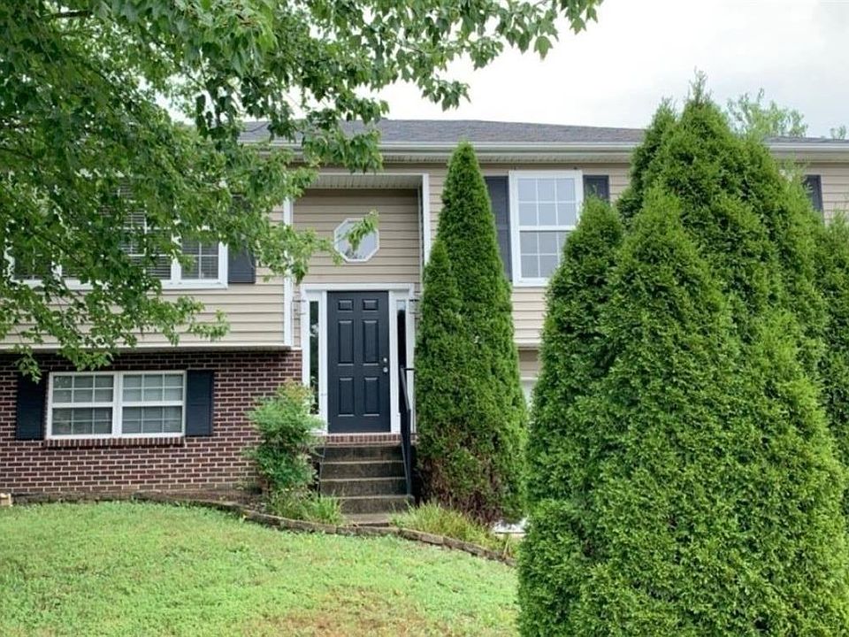 1st image of 208 S Town Branch Dr