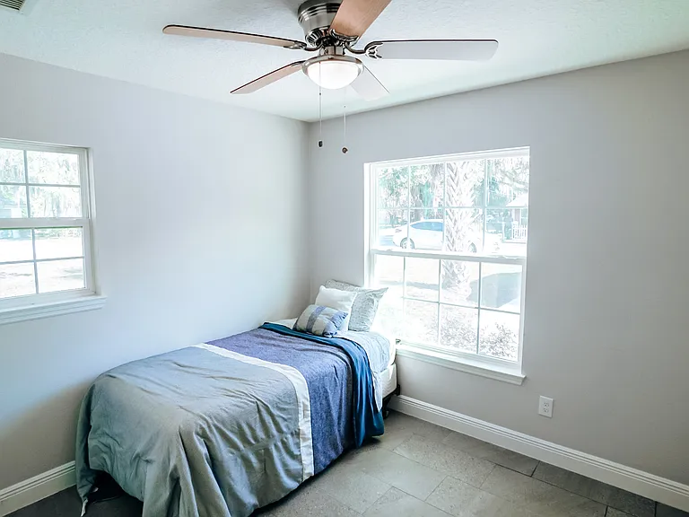 1517 N Grandview St #1 — Photo 47