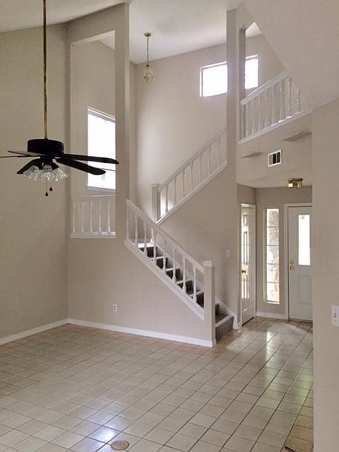 1st image of 1407 Ariel Ln