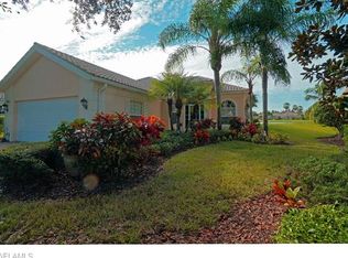 5495 Freeport Ln, Naples, FL 34119