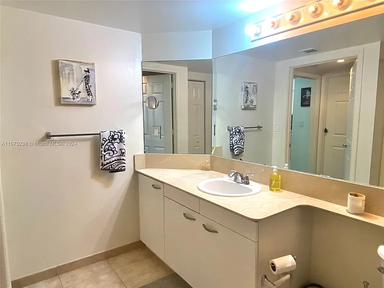 2080 S Ocean Dr #401 — Photo 20