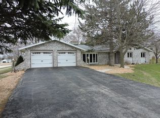 353 Oak St, Oakfield, WI 53065