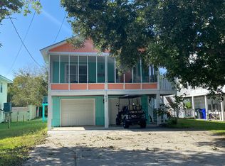 802 3rd St S, Carolina Beach, NC 28428