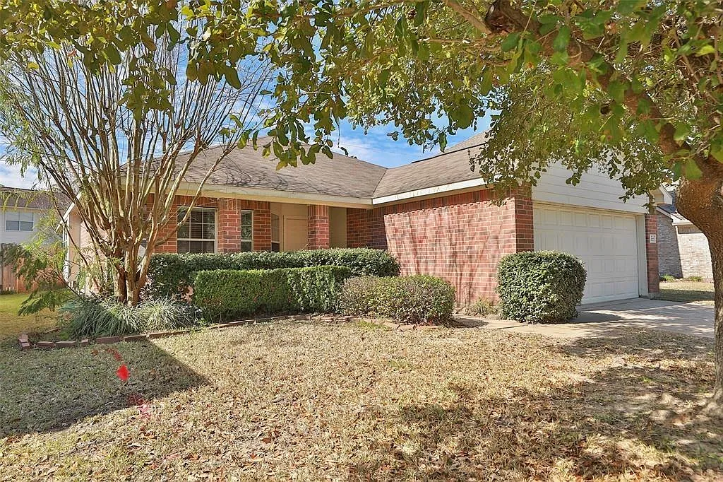 3 bed, 2.0 bath, 1676 sqft, $1,850 — Photo 2