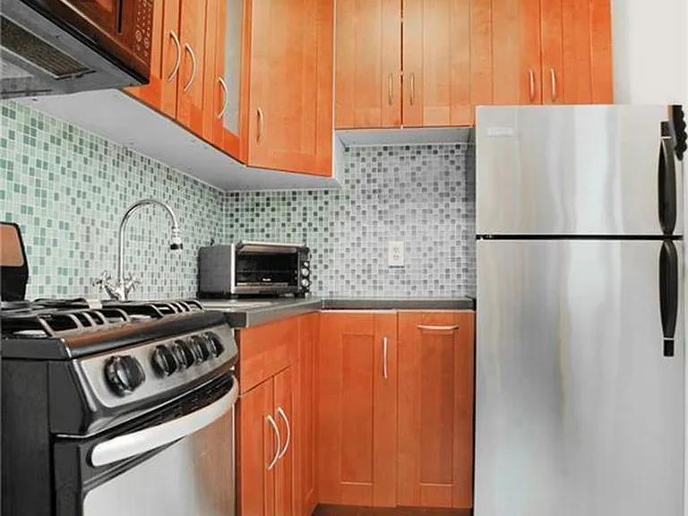 443 W 151st St #3B — Photo 5