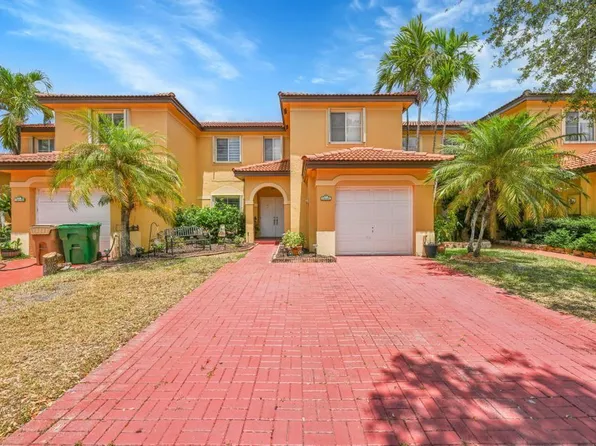 14141 N Forest Oak Circle, Davie, FL 33325