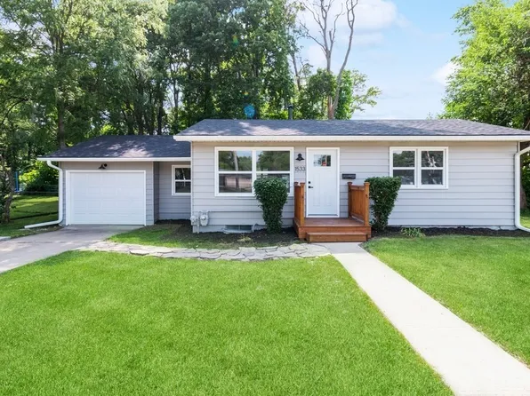 1533 Ridgewood Ave, Ames, IA 50010