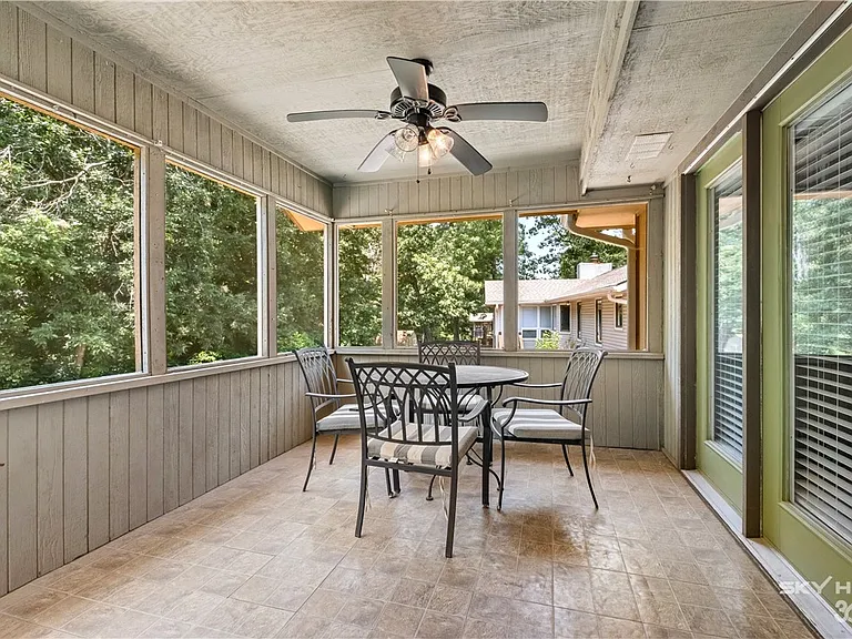 13 Yarmouth Dr — Photo 30