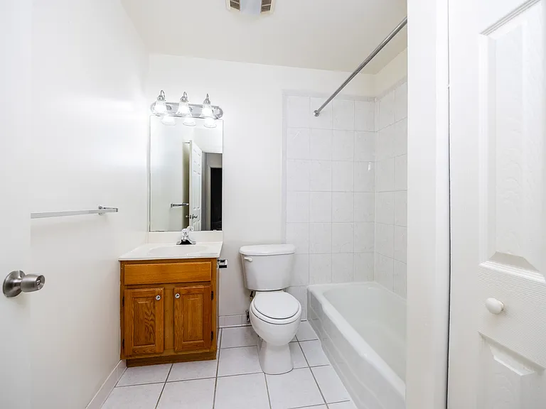 Clintwood Apartments — Photo 4