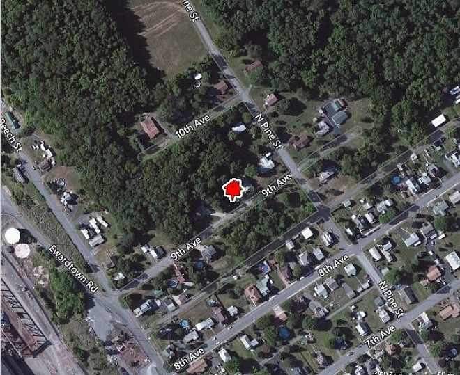 2nd image of 225 9th Ave