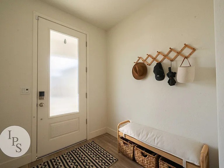 615 Wishon Ave W — Photo 6