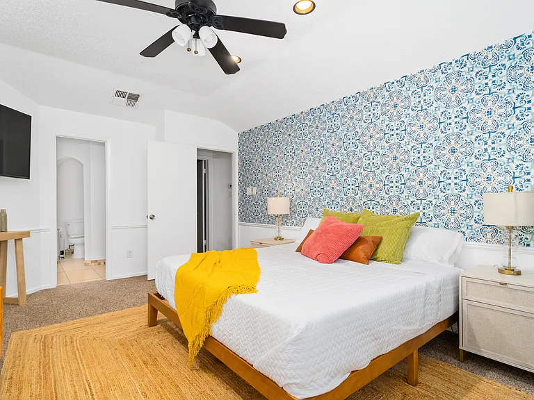 Master bedroom with 55' TV