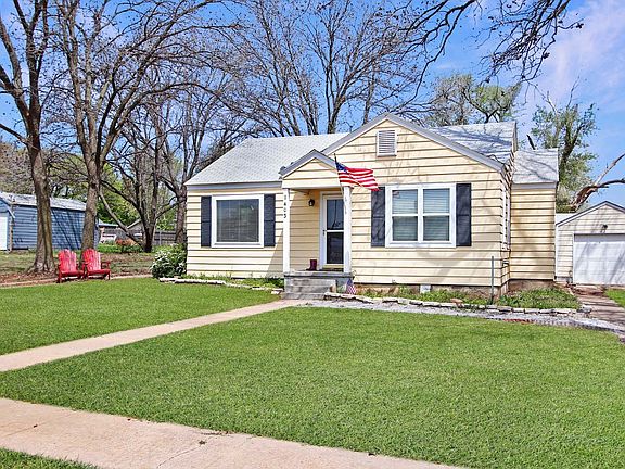 2nd image of 1403 W 2nd St