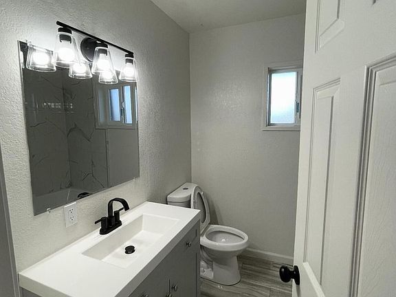 3rd image of 3801 N DALE Drive