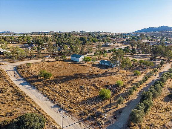 5th image of 33440 Quail Canyon Rd
