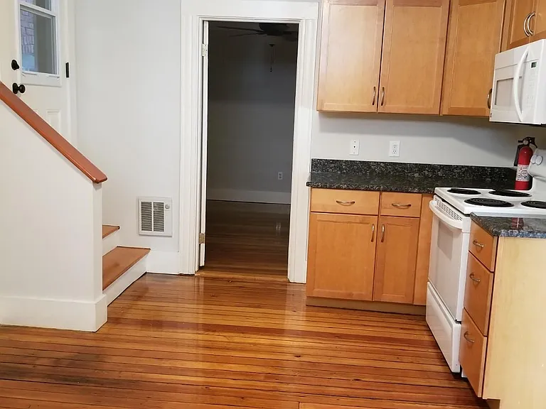 263 Pleasant St #1 — Photo 10