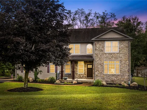 158 Hammond Rd, Mars, PA 16046