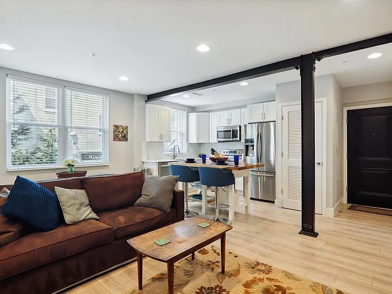 5024 9th St NW #203 — Photo 8