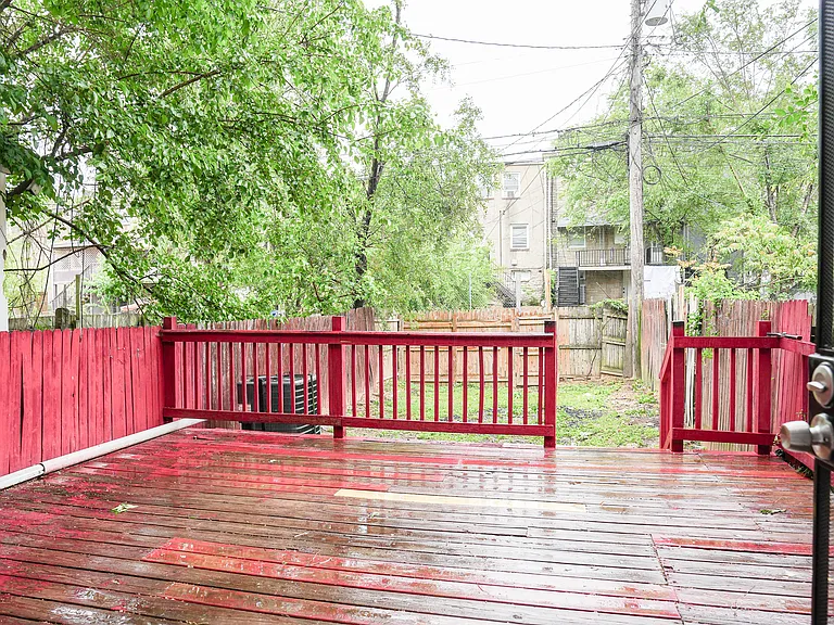 Brooklyn Ave — Photo 16