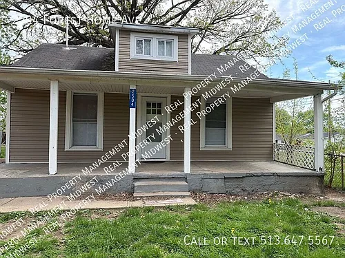 2504 Forest Home Ave Photo 1